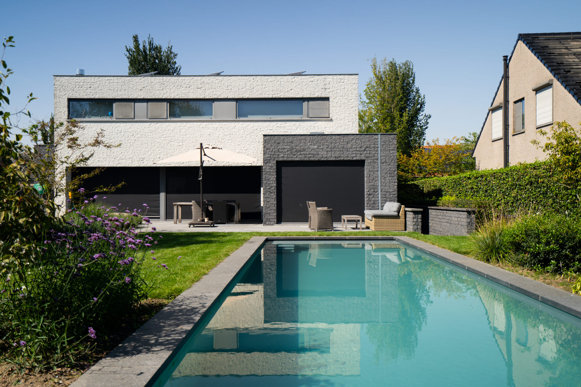 Moderne woning met zwembad
